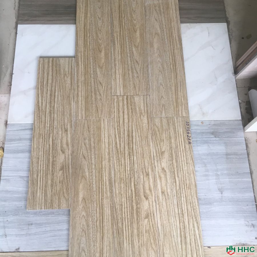 Gạch giả gỗ 15x60 giá rẻ Royal